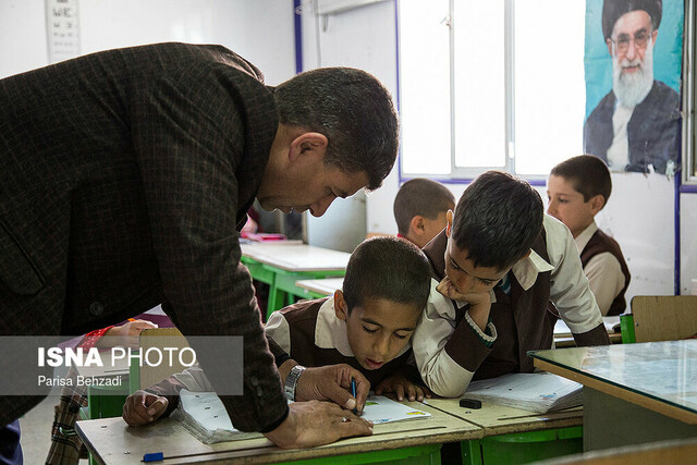 عکس تزئینی است. آخرین وضعیت حمایتهای کمیته امداد از دانشآموزان نیازمند