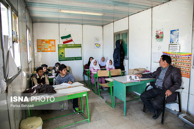 642 دانشآموز استان مرکزی در مدارس کانکسی تحصیل میکنند 642 دانشآموز استان مرکزی در مدارس کانکسی تحصیل میکنند
