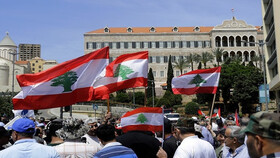 تحصن نظامیان بازنشسته لبنان در مقابل بانک مرکزی این کشور