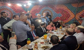 مراسم افطاری جنجال برانگیز شخصیت‌های فلسطینی و شهرک‌نشینان در شهر "الخلیل"