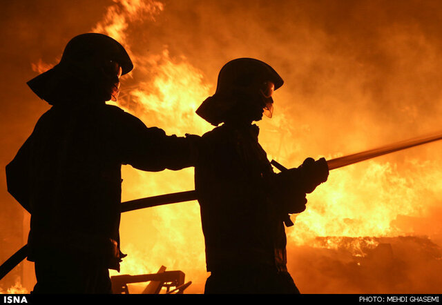 آتش‌سوزی در گلخانه‌ بلوار دانشجوی یزد