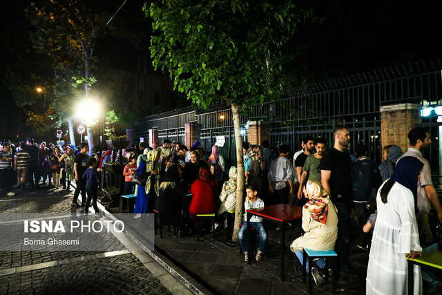 عکس آرشیوی است جزئیات تورهای گردشگری شبانه در پایتخت