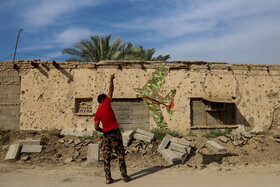 کوی آریا یکی از محله های خرمشهر است که جای تیر و ترکش برروی دیوارها نشان از روز‌های جنگ در این منطقه است.