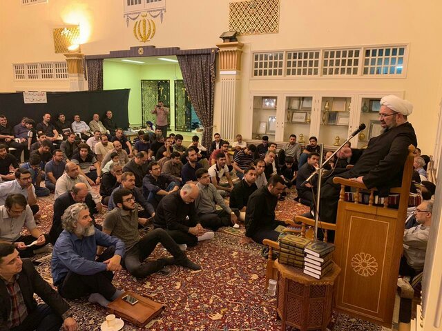 برگزاری مراسم احیای اولین شب قدر در سفارت ایران در مسقط