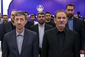 بازدید جهانگیری از نمایشگاه محصولات مددجویان کمیته امداد