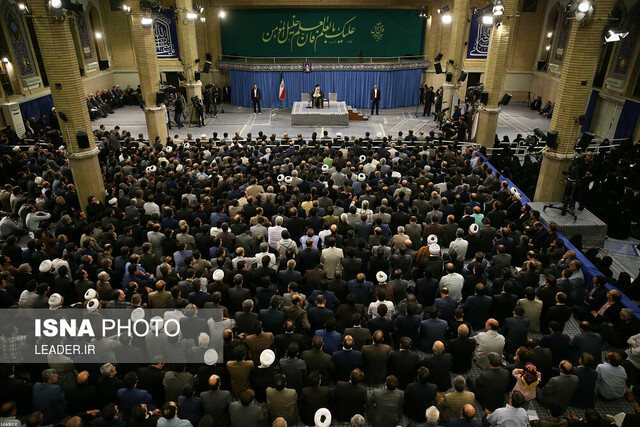 دیدار جمعی از اساتید و پژوهشگران دانشگاهها با مقام معظم رهبری