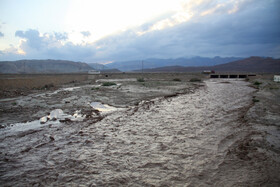 جاری شدن آب در رودخانه قمرود