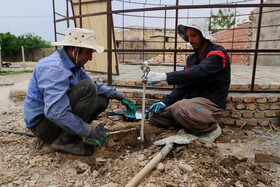 ساخت آلاچیق بجای کانکس به عنوان اسکان موقت برای سیل‌زدگان روستای «چن سبلی» شهر آق قلا در گلستان
