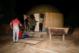 ساخت آلاچیق بجای کانکس به عنوان اسکان موقت برای سیل‌زدگان روستای «چن سبلی» شهر آق قلا در گلستان