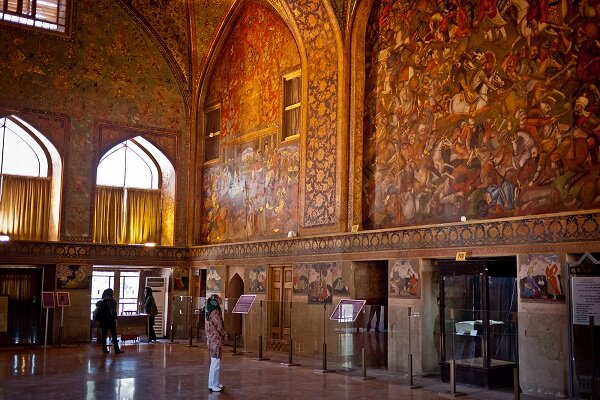 علت تعطیل نشدن موزه‌های اصفهان
