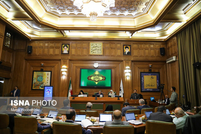 منشی‌های هیات رییسه شورای شهر تهران ابقا شدند
