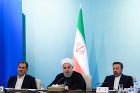 محمود واعظی، حسن روحانی و اسحاق جهانگیری در جلسه هیات دولت 