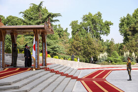 استقبال رسمی روحانی از نخست‌وزیر ژاپن