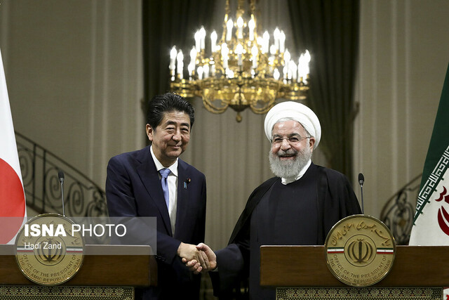 سفر شینزو آبه به تهران عراقچی: بحث مذاکره ایران-آمریکا در سفر رئیس جمهور به ژاپن مطرح نیست