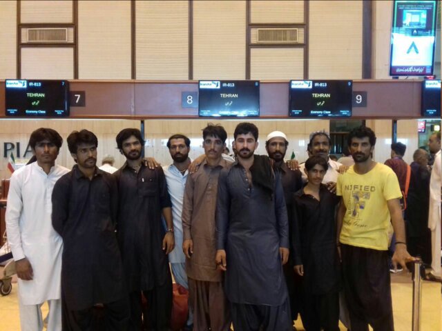 آزادی ۱۰ ملوان ایرانی زندانی در کراچی پاکستان