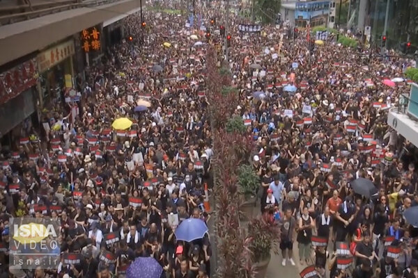 طرح یک لایحه جنجالی و اعتراضات میلیونی در هنگ‌کنگ
