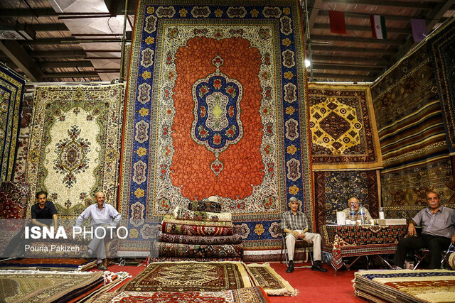 نمایش فرش‌های دستباف در همدان