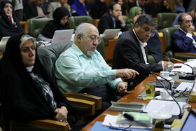 محمد جواد حق شناس در جلسه شورای شهر با حضور شهردار تهران