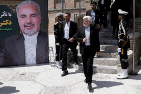 محمدرضا عارف در مراسم ترحیم مرتضی صفاری نطنزی