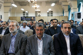 عباس عراقچی و علی لاریجانی در مراسم ترحیم مرتضی صفاری نطنزی