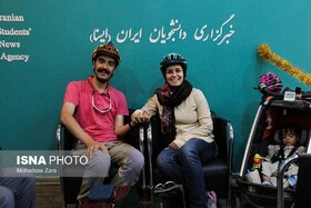 همراه با خانواده‌ای که دور ایران را رکاب زد