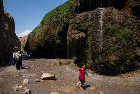 آبشار «آسیاب خرابه» یکی از زیباترین مناطق دیدنی شهر جلفا در منطقه آزاد ارس قرار دارد. 