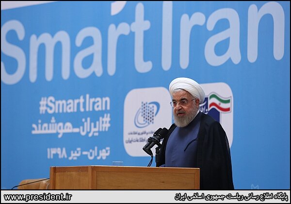 روحانی: مردم روزانه از طریق فضای مجازی به مشروعیت حاکمیت نمره می‌دهند