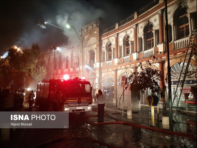 عکس: ایسنا، نوید مرسلی اطفای حریق در میدان حسنآباد/ جزئیات و تصاویر بیشتر از حادثه