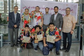 بازگشت تیم شطرنج سایپا به ایران با استقبال مسئولین