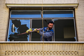 حرکت عجولانه شهرداری در تخریب چند ملک عملا فرصت درآمدزایی از آن املاک را که در تملک شهرداری بودند، گرفت و حدود دو سالی است که این زمینها در مرکز شهر خالی ماندهاند.