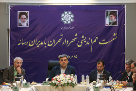 دوچرخه سواری شهردار تهران با اصحاب رسانه