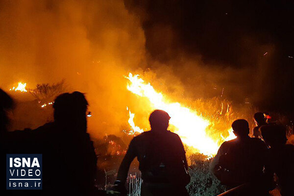 آتش‌ سوزی گسترده در ضلع شرقی پلاسکوی قدیم + فیلم