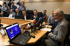 کمال خرازی، رئیس شورای راهبردی روابط خارجی در مراسم رونمایی از سه زبان خارجی سایت khamenei.ir