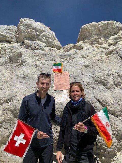 صعود سفیر سوییس در ایران به قله دماوند 