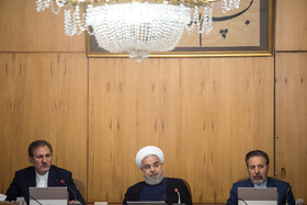 محمود واعظی، حسن روحانی و اسحاق جهانگیری در جلسه هیات دولت