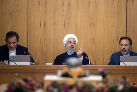 محمود واعظی، حسن روحانی و اسحاق جهانگیری در جلسه هیات دولت