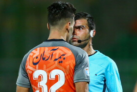 دیدار تیمهای فوتبال ذوب آهن و سایپا