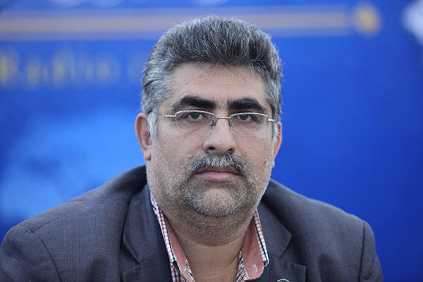 رادیو به دانشجویان فرصت بازیگری می‌دهد