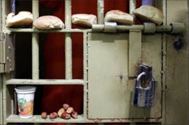 ادامه اعتصاب غذای هشت اسیر فلسطینی در بند اسرائیل