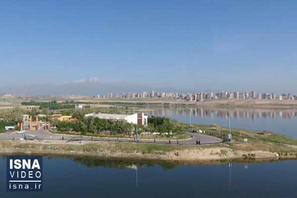ویدئو / گردش در دریاچه طبیعی شورابیل ویدئو / گردش در دریاچه طبیعی شورابیل