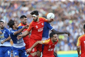 تساوی بدون گل استقلال و فولاد در نیمه نخست