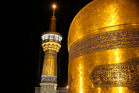 تعویض پرچم گنبد حرم رضوی در آغاز ماه محرم