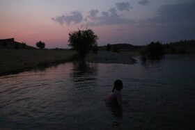 به زیر آب رفتن روستاهای "پرنوشته" و "تلخاب تاجدین" از توابع مسجدسلیمان بعد از آبگیری سد «گتوند»