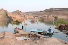 به زیر آب رفتن روستاهای "پرنوشته" و "تلخاب تاجدین" از توابع مسجدسلیمان بعد از آبگیری سد «گتوند»