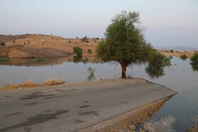 به زیر آب رفتن روستاهای "پرنوشته" و "تلخاب تاجدین" از توابع مسجدسلیمان بعد از آبگیری سد «گتوند»