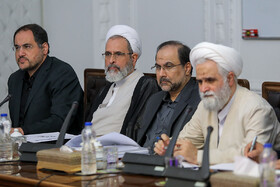 محمد محمدیان، محمدرضا مخبردزفولی، علیرضا اعرافی در جلسه شورای عالی انقلاب فرهنگی