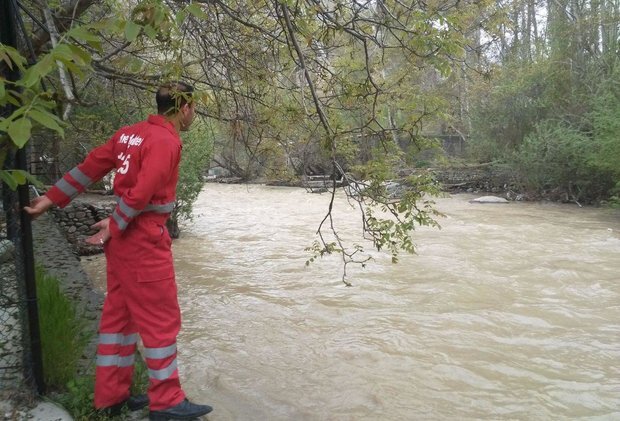 شنا در رودخانه کرج منجر به مرگ جوان ۱۸ ساله شد

