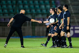 هفته سوم لیگ برتر فوتبال - دیدار تیمهای ذوب آهن و تراکتور