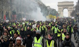 جنبش جلیقه زردهای فرانسه یک ساله شد/بسته شدن۲۰ ایستگاه قطار شهری و تدارک تظاهرات بزرگ در پاریس 