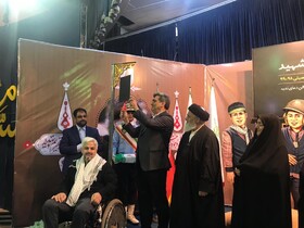 نواخته شدن زنگ "دانش آموز شهید" توسط شهردار تهران